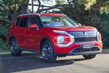 Mitsubishi Outlander 2025 photo 2