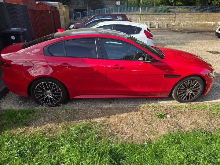 Jaguar Xe