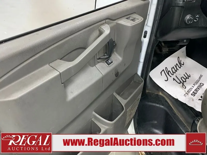 GMC Savana 2017 photo 5