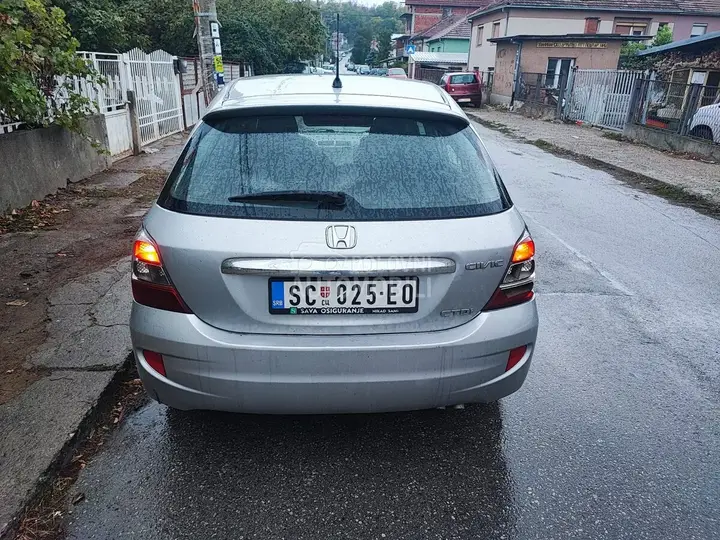 Honda Civic 2004 photo 5