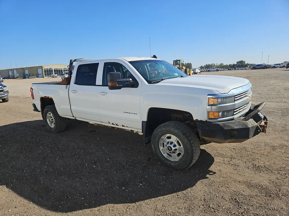 Chevrolet Silverado 2500 2015 photo 2