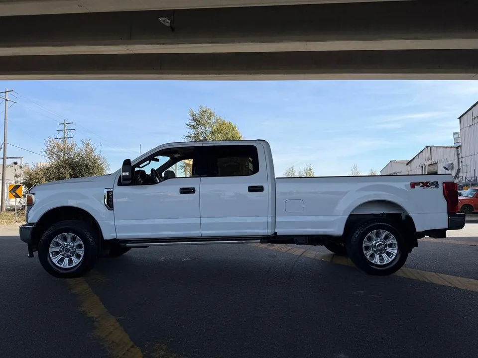 Ford Super Duty F-350 2022 photo 4