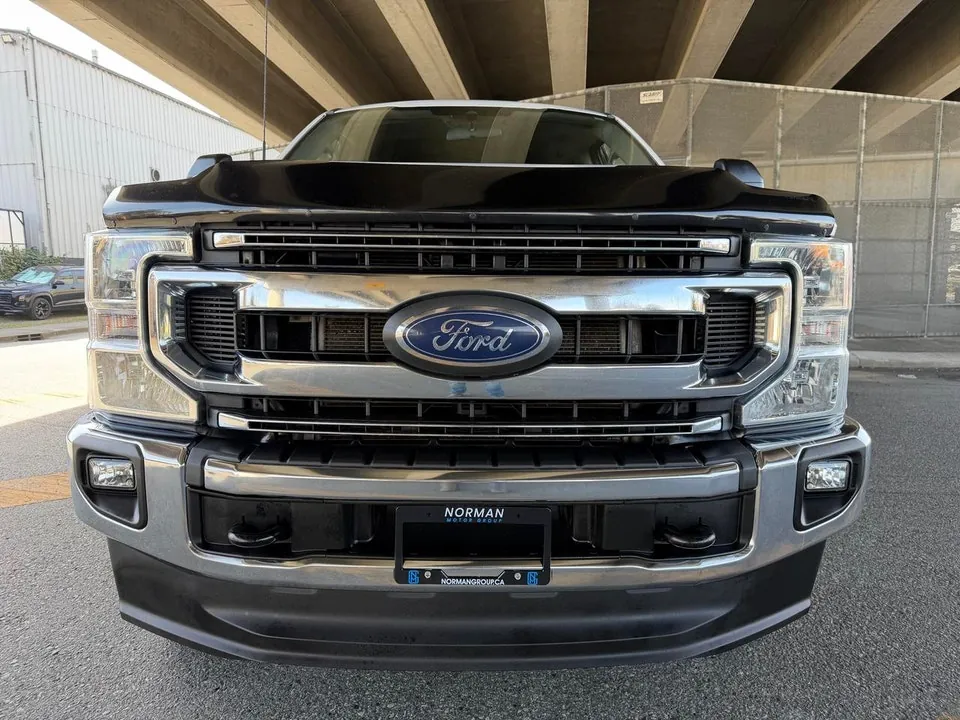 Ford Super Duty F-350 2022 photo 2