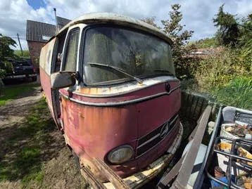 Mercedes-Benz L319