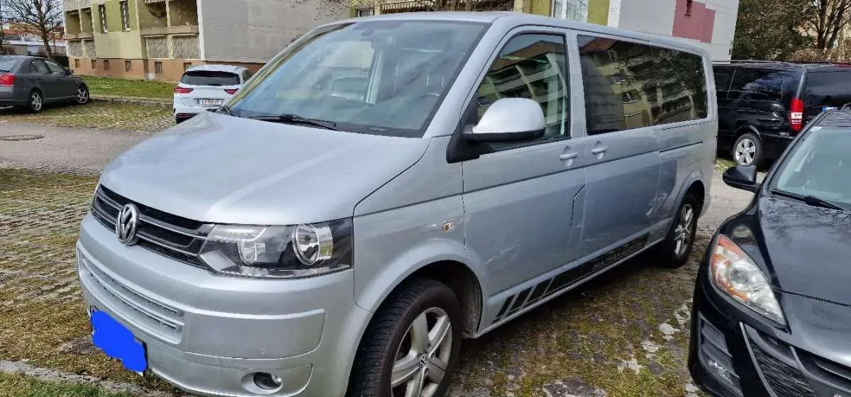 Volkswagen Multivan 2010 photo 3