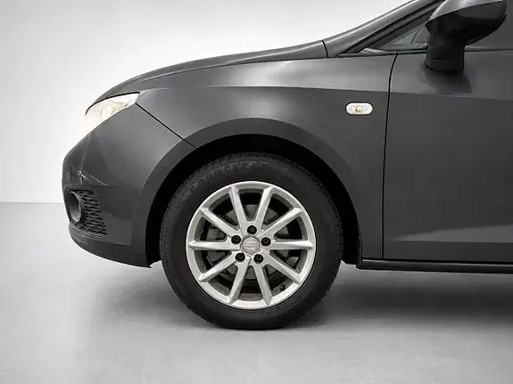 Seat Ibiza 2012 photo 3