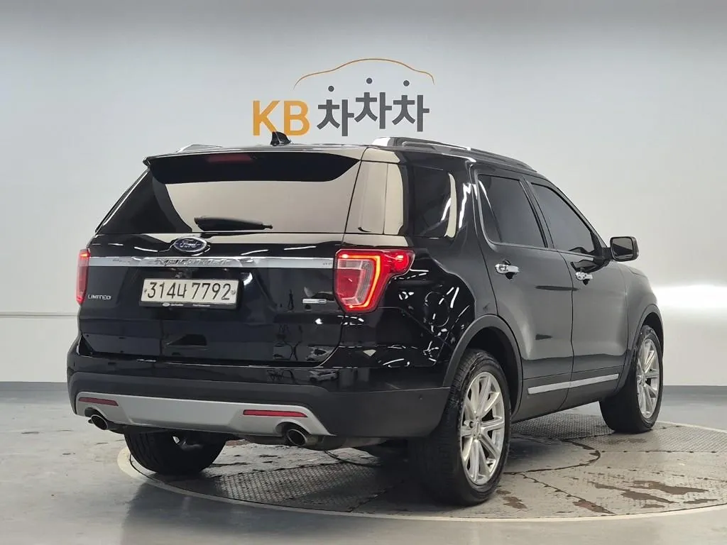 Ford Explorer 2016 photo 3