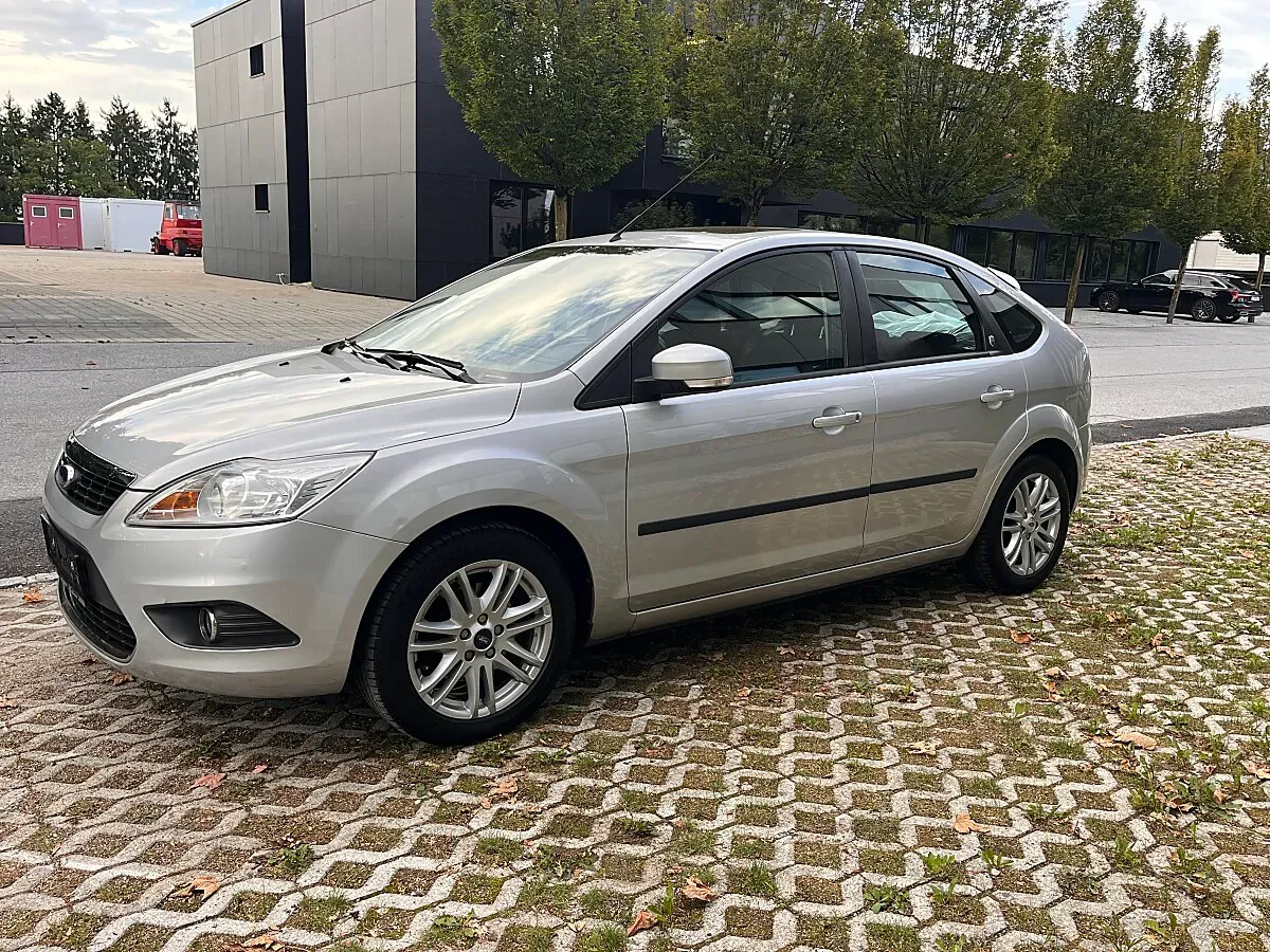 Ford Focus 2010 photo 3