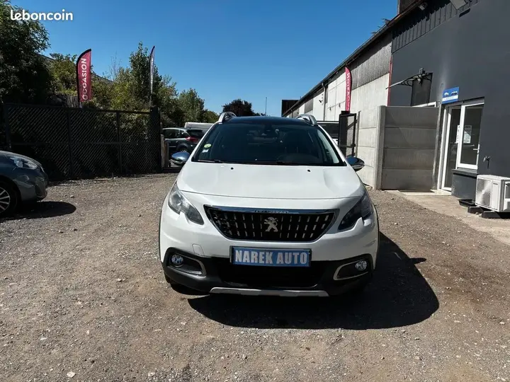 Peugeot 2008 2017 photo 2