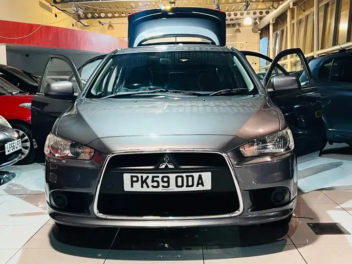 Mitsubishi Lancer 2009 photo 4