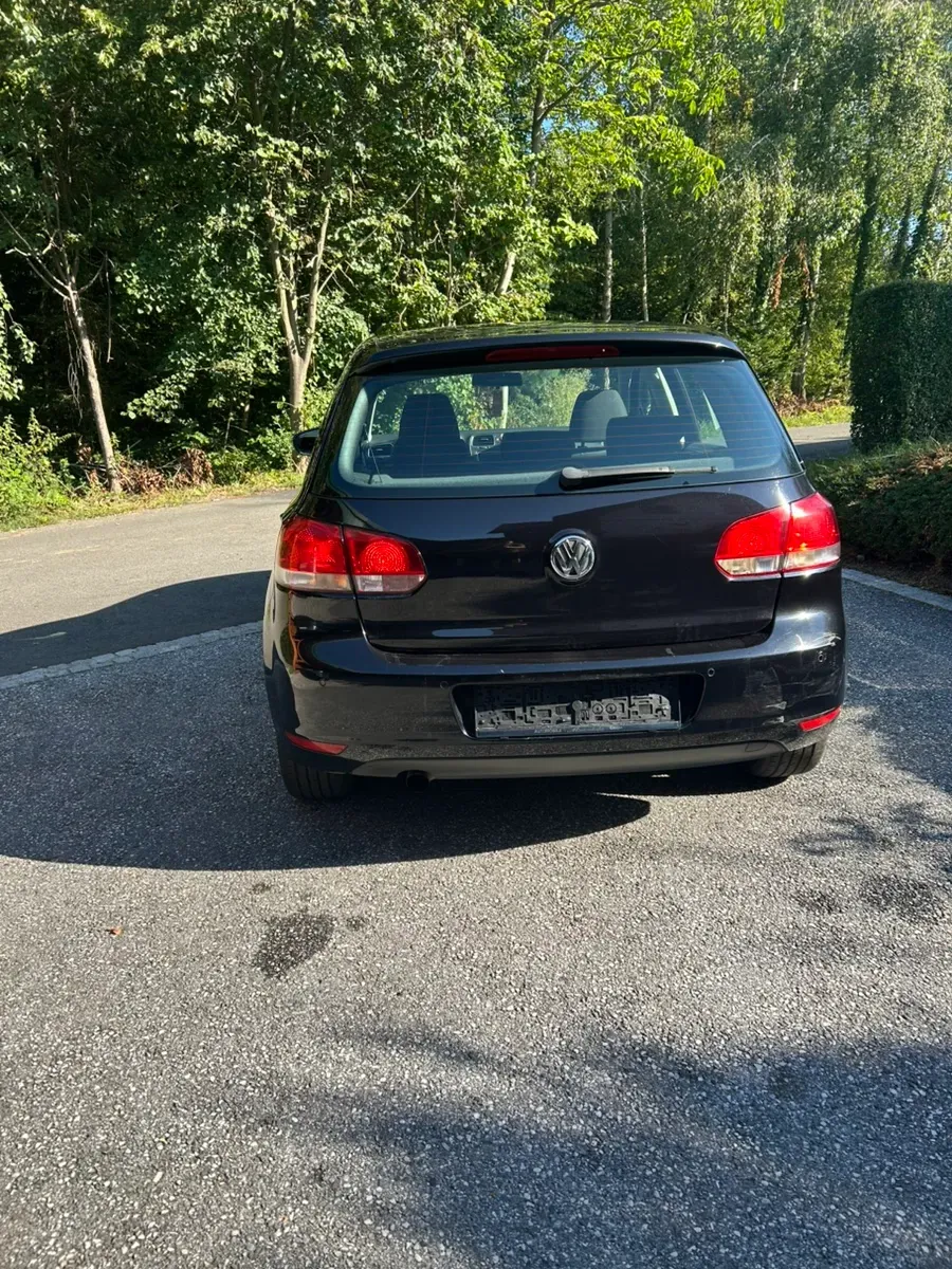 Volkswagen Golf 2010 photo 3