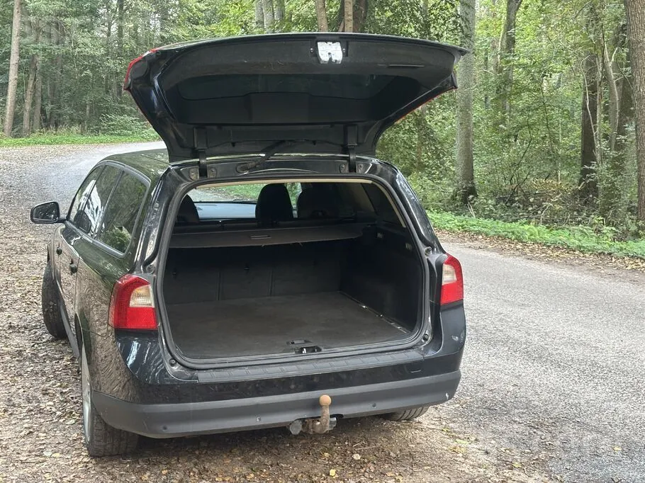 Volvo V70 2009 photo 4