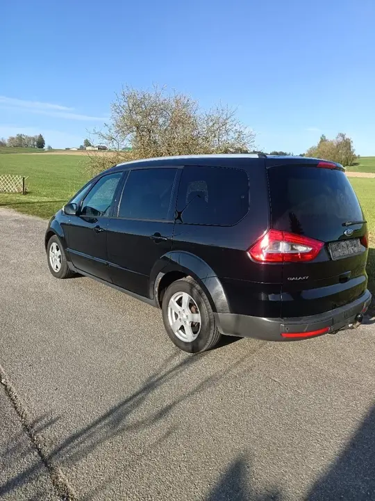 Ford Galaxy 2012 photo 3
