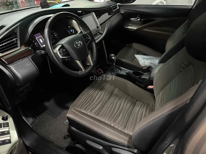 Toyota Innova 2023 photo 5