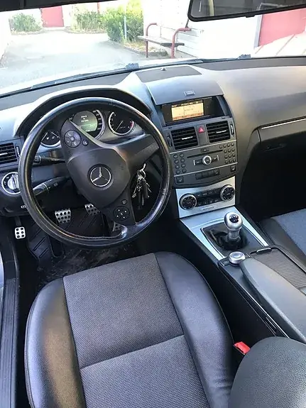 Mercedes-Benz C180 2011 photo 4
