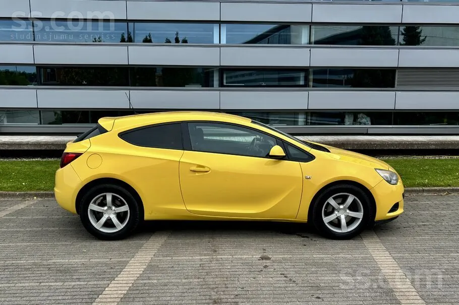 Opel Astra 2012 photo 5