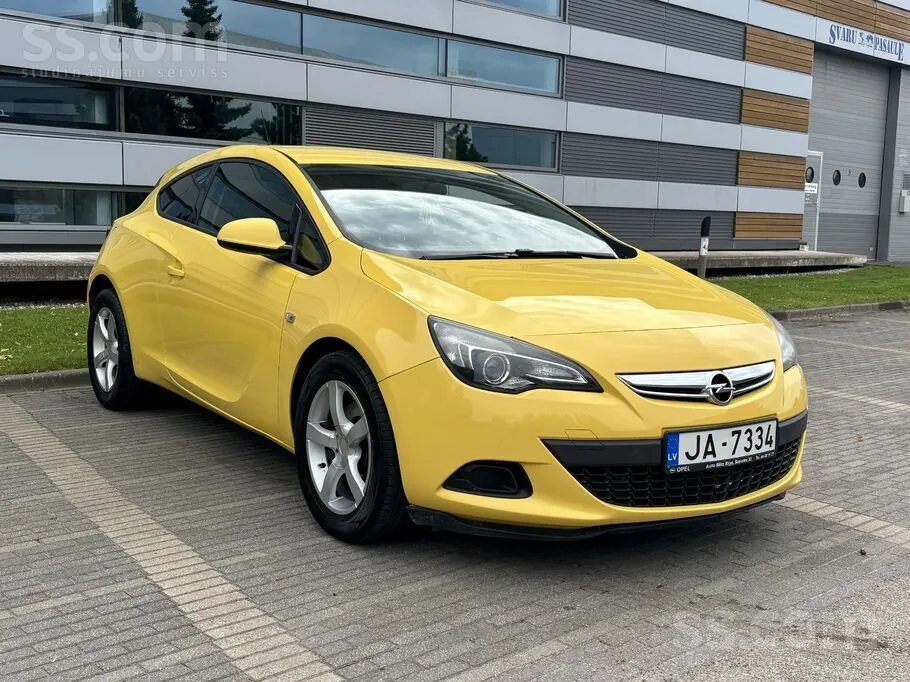 Opel Astra 2012 photo 3