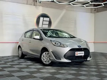 Toyota Aqua 2019 photo 2