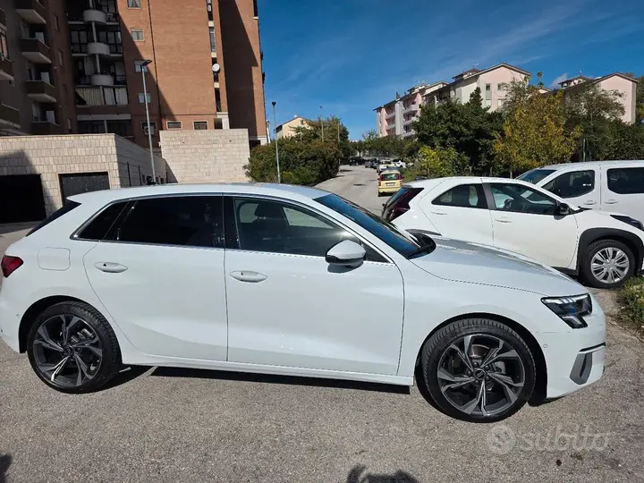 Audi A3 2023 photo 2