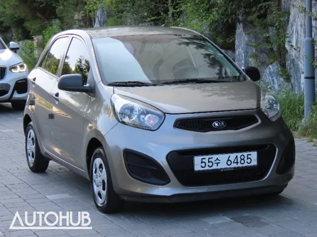 Kia Omnis 2014 photo 2
