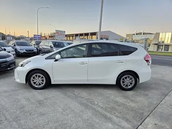 Toyota Prius 2021 photo 3