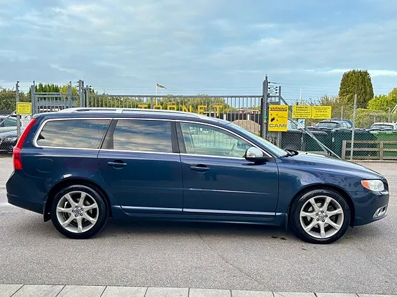 Volvo V70 2010 photo 5