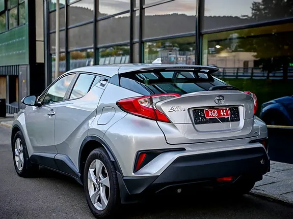 Toyota C-Hr 2017 photo 5