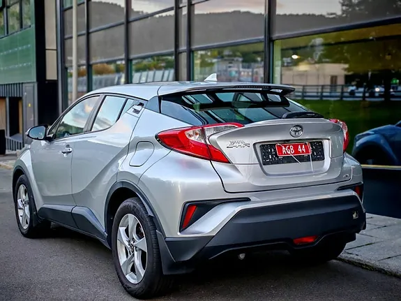 Toyota C-Hr 2017 photo 4