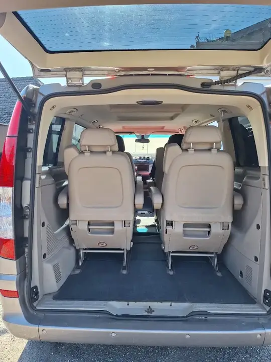Mercedes-Benz Viano 2010 photo 3
