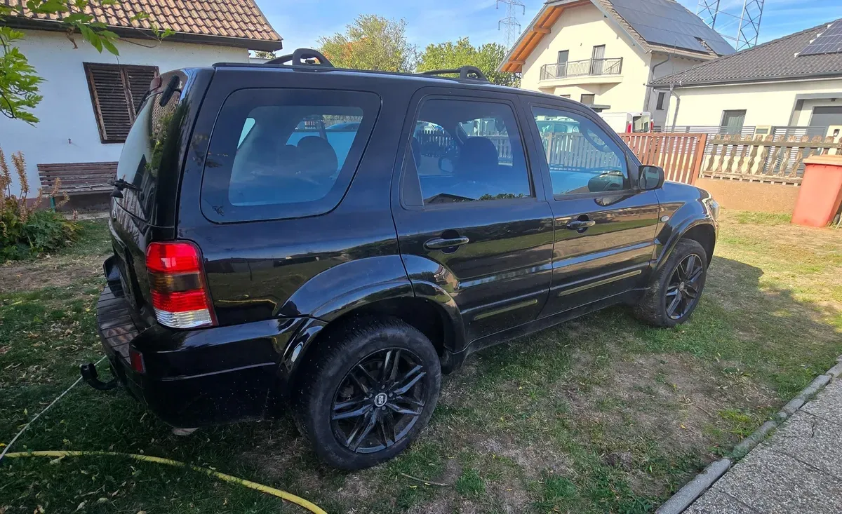 Ford Maverick 2006 photo 2