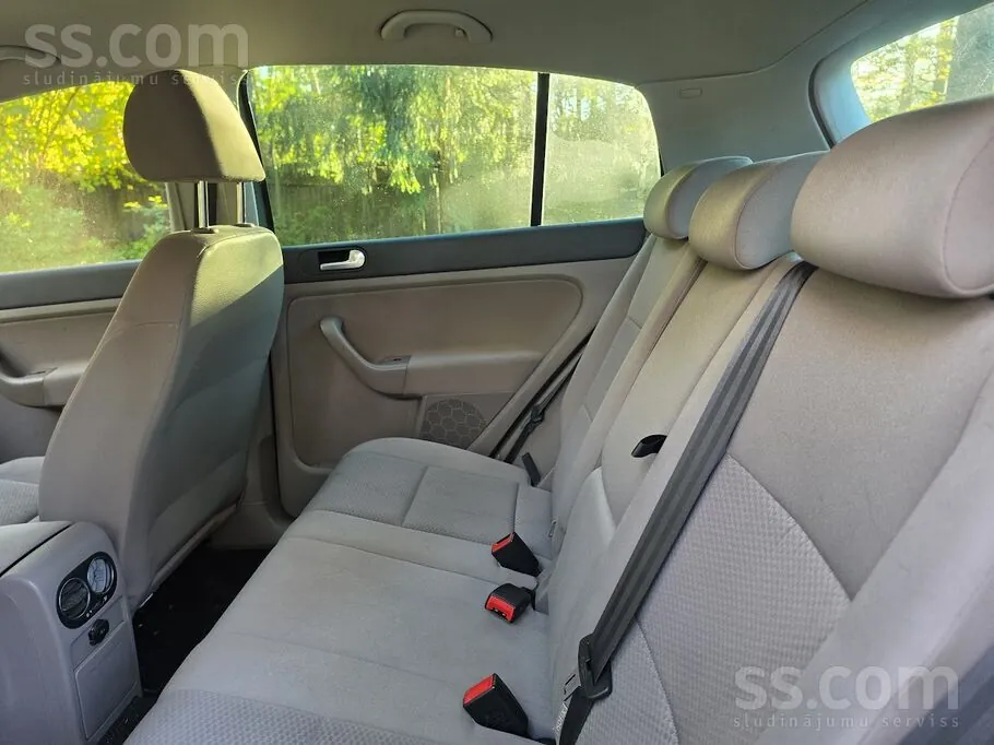 Volkswagen Golf Plus 2012 photo 3