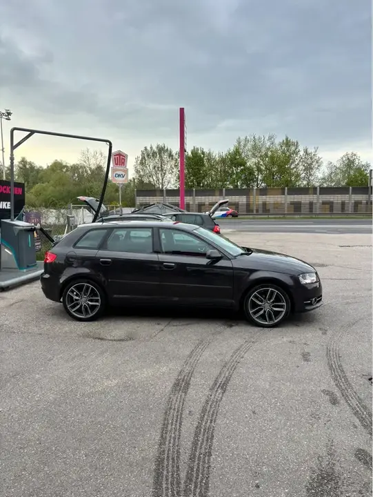Audi A3 2011 photo 2