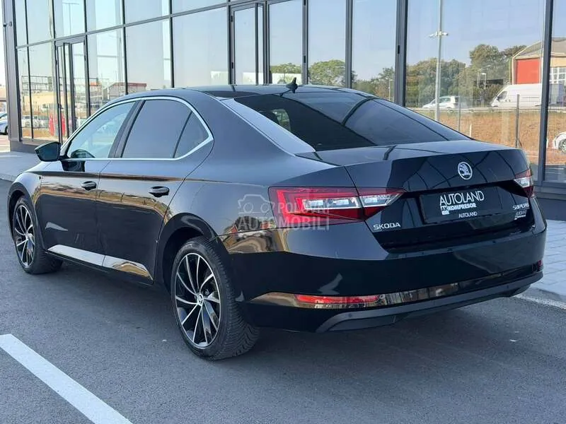 Skoda Superb 2017 photo 5