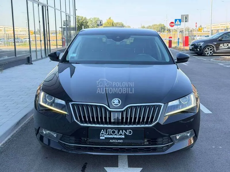 Skoda Superb 2017 photo 2