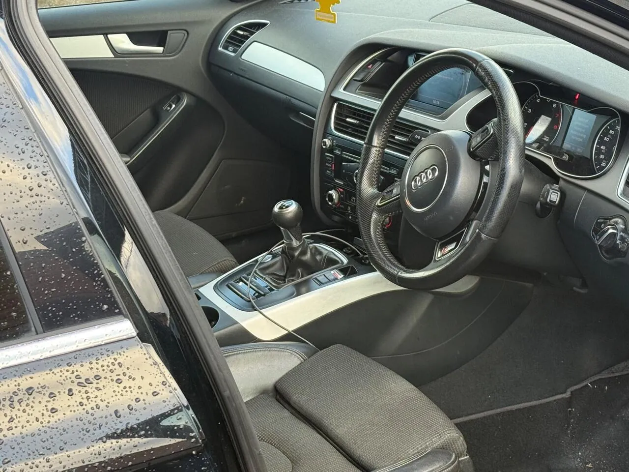 Audi A4 2013 photo 2
