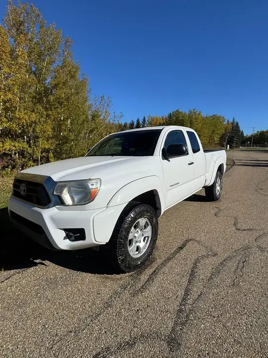 Toyota Tacoma 2015 photo 2