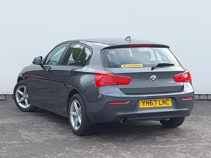 BMW 1 Series 2017 photo 2