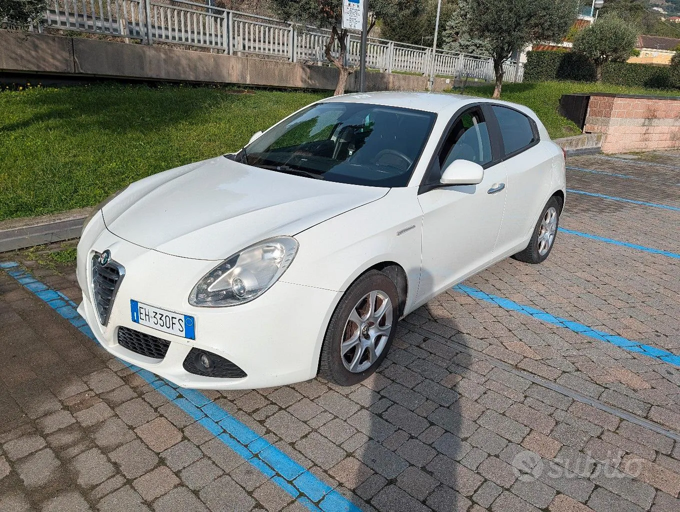 Alfa Romeo Giulietta 2011 photo 2