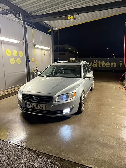 Volvo V70 2013 photo 2
