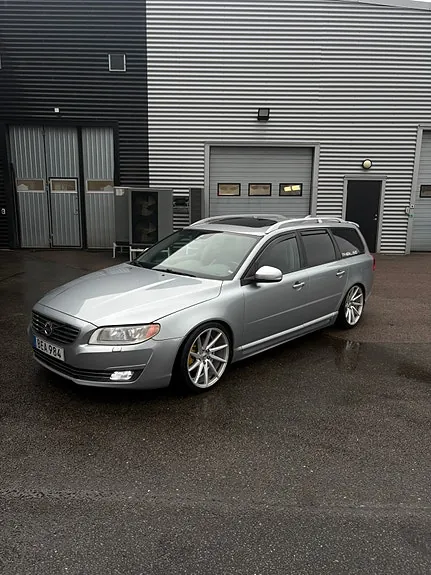 Volvo V70