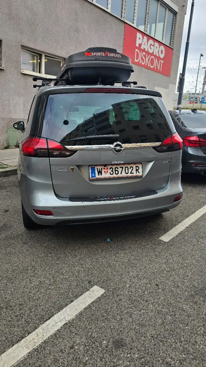 Opel Zafira 2012 photo 2
