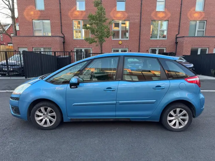 Citroen C4 Picasso 2008 photo 4