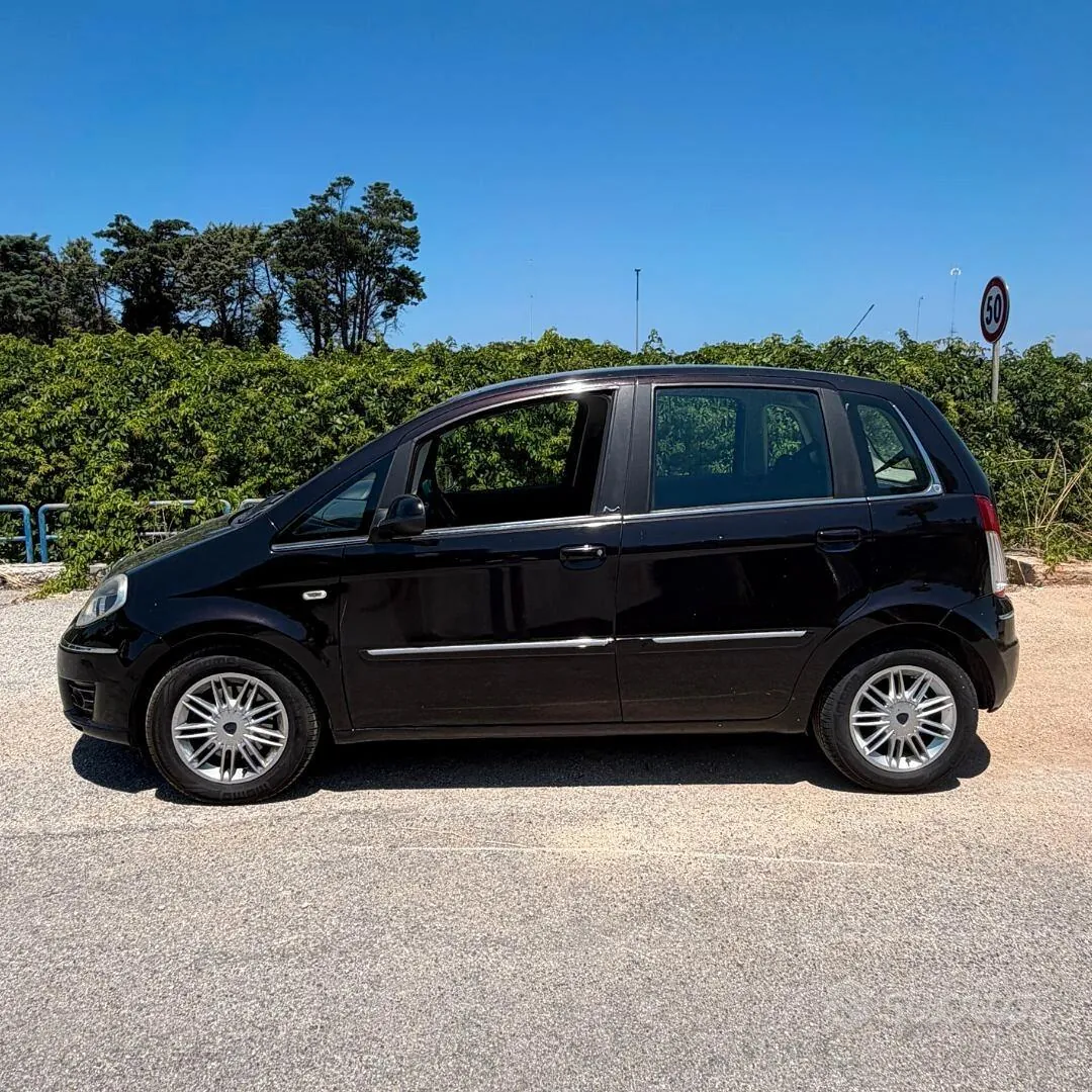 Lancia Musa 2012 photo 5