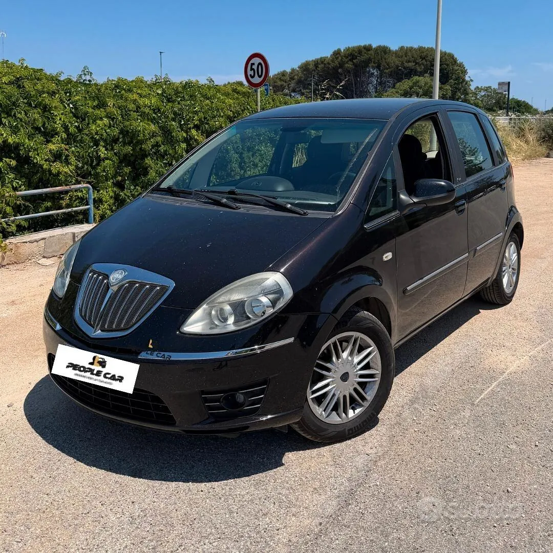 Lancia Musa 2012 photo 2