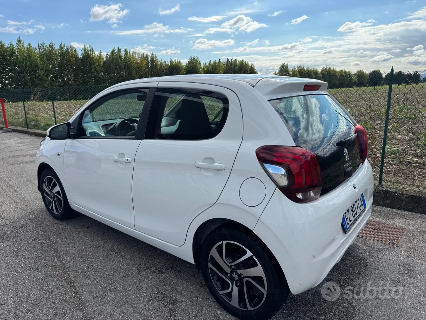 Peugeot 108 2015 photo 3