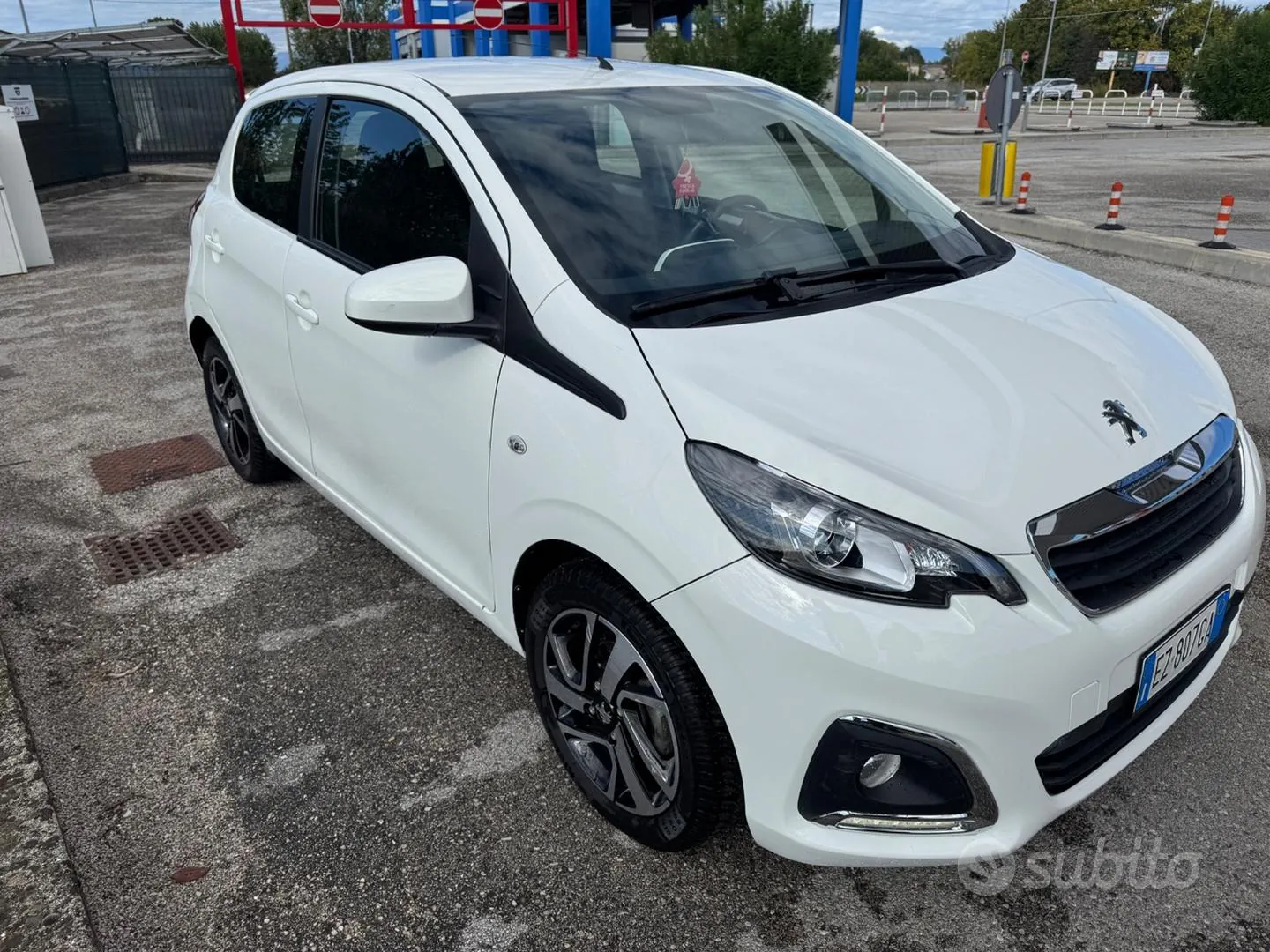 Peugeot 108 2015 photo 5