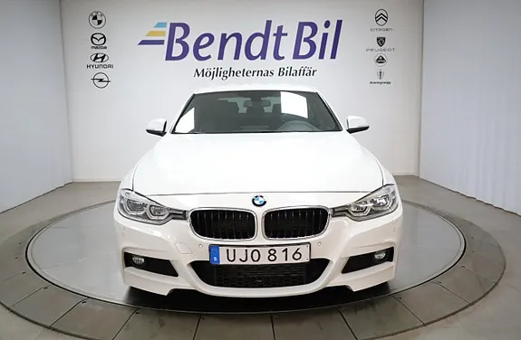 BMW 320D 2018 photo 2