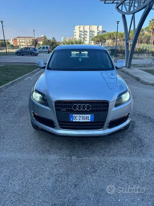 Audi Q7 2009 photo 5