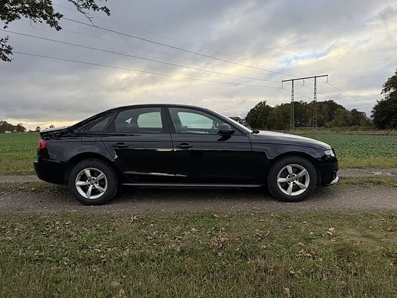 Audi A4 2009 photo 5