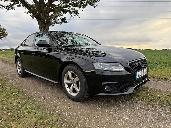 Audi A4 2009 photo 2